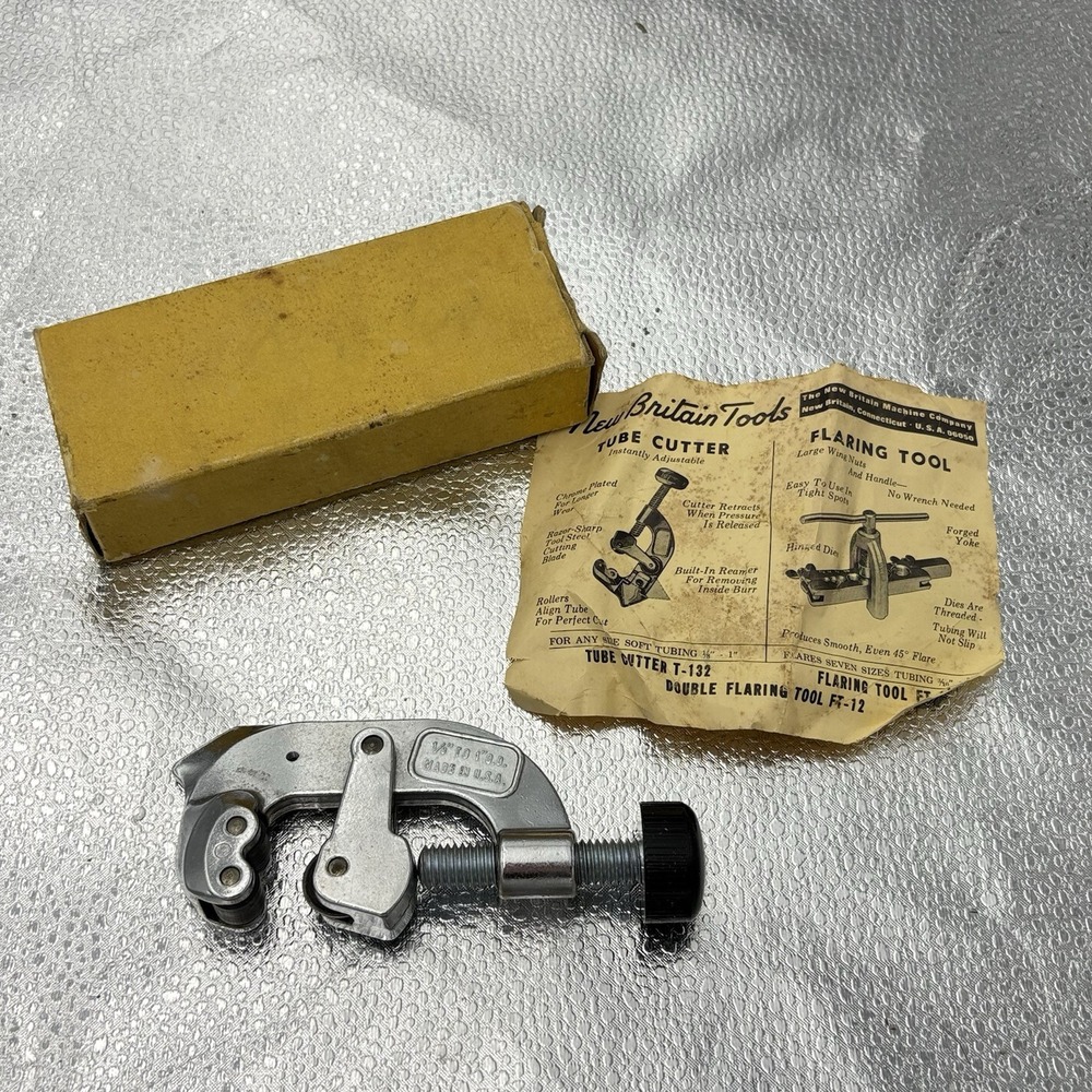 Vintage New Britain T-132 Tube Cutter 1/8 to 1 Inch USA Made w Box Instructions